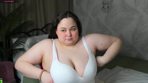 Snapshot of moonlitadele chatting on 03-04-26, 09:04 Adele online show from 03-04-26, 09:04