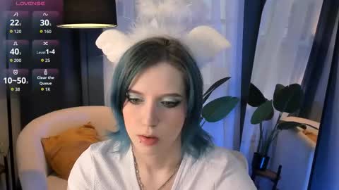 Asuna online show from 09-18-25, 01:35