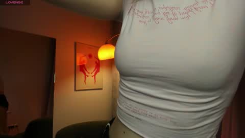 Asuna online show from 11-06-25, 01:45