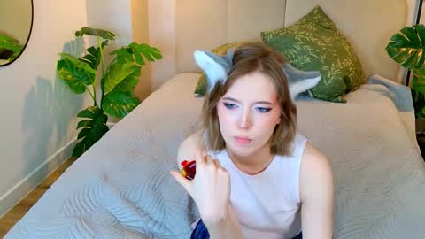 Asuna online show from 11-16-25, 01:49