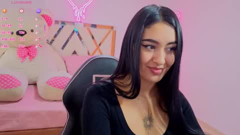 Snapshot of moonshine_tay chatting on 09-18-25, 07:38 Moon online show from 09-18-25, 07:38