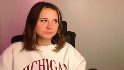 Susanna online show from 11-13-25, 01:54