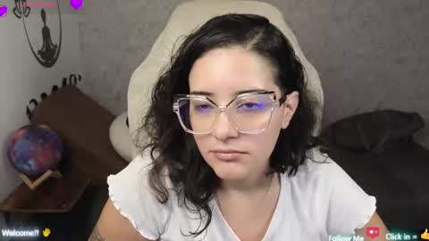 Moon Woman online show from 02-11-25, 04:11