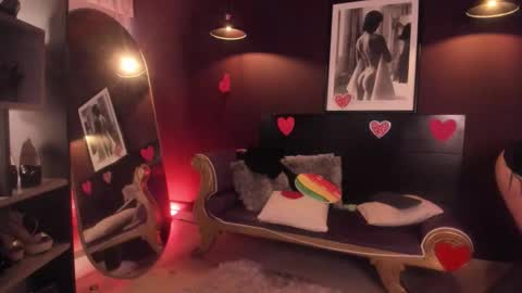 Snapshot of moony_14 chatting on 02-21-26, 12:55 Michelle online show from 02-21-26, 12:55