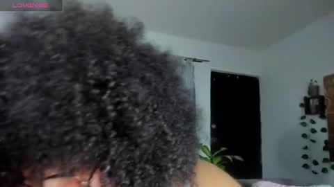 Snapshot of moradaniels chatting on 02-04-25, 05:31 online show from 02-04-25, 05:31