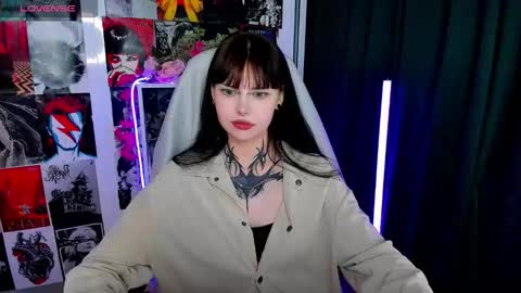 Snapshot of morana_batt chatting on 10-03-25, 02:08 Morana online show from 10-03-25, 02:08