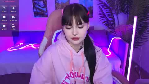 Snapshot of morana_batt chatting on 10-18-25, 02:36 Morana online show from 10-18-25, 02:36