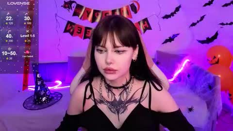 Snapshot of morana_batt chatting on 10-31-25, 02:34 Morana online show from 10-31-25, 02:34