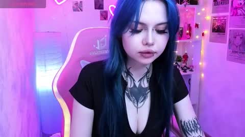 Snapshot of morana_batt chatting on 02-18-26, 02:07 Morana online show from 02-18-26, 02:07