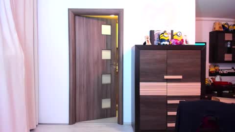 Snapshot of morelovely chatting on 02-17-26, 05:15 Carina online show from 02-17-26, 05:15