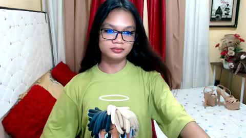 Snapshot of morena_cockts chatting on 12-21-24, 05:36 rondina online show from 12-21-24, 05:36