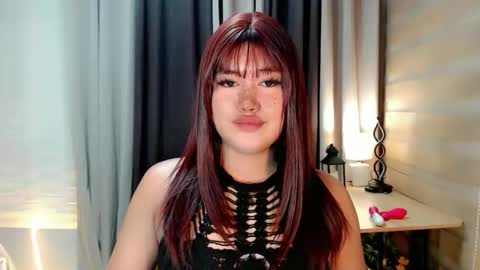 Snapshot of morenaaries12 chatting on 09-14-25, 10:47 MIA online show from 09-14-25, 10:47
