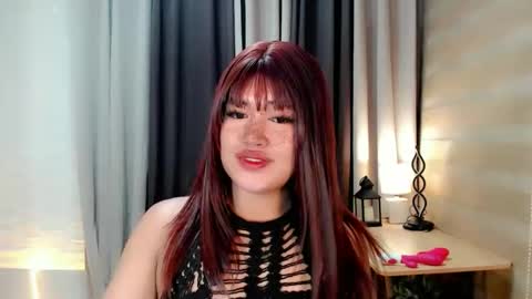 Snapshot of morenaaries12 chatting on 09-14-25, 10:53 MIA online show from 09-14-25, 10:53