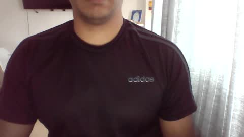 Snapshot of morenolatin19 chatting on 07-21-26, 04:53 Jos Luis online show from 07-21-26, 04:53