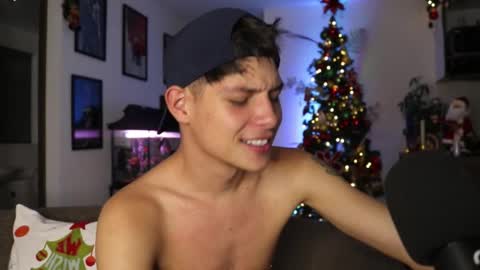 Snapshot of morgan_hiller chatting on 12-04-24, 12:08 online show from 12-04-24, 12:08
