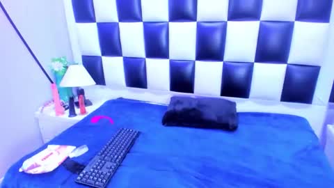 morganasmit_ online show from 02-11-26, 02:11