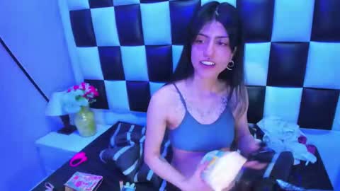 morganasmit_ online show from 04-11-26, 02:32