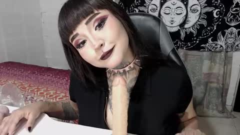 Morgan Moon online show from 09-18-25, 06:21