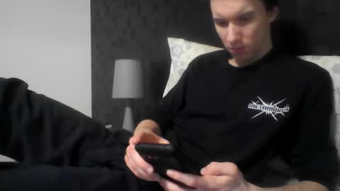 Snapshot of morningshark2 chatting on 01-18-26, 02:43 morningshark2 online show from 01-18-26, 02:43