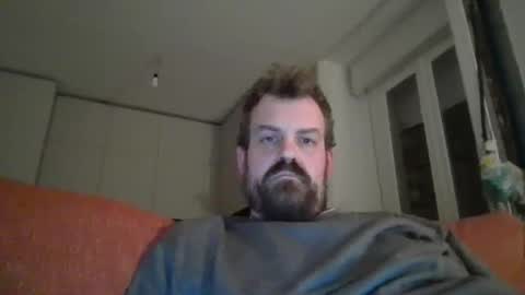 Snapshot of morritz chatting on 10-26-25, 10:58 morritz online show from 10-26-25, 10:58