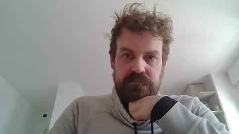 Snapshot of morritz chatting on 03-12-26, 01:06 morritz online show from 03-12-26, 01:06