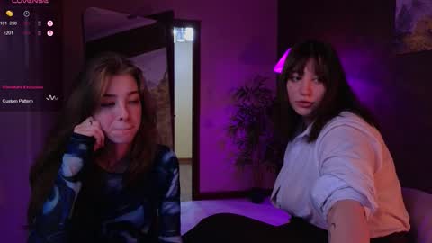 Snapshot of morvelyn chatting on 09-24-25, 12:03 morvelyn online show from 09-24-25, 12:03