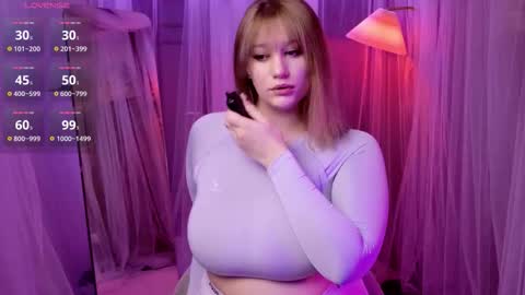 Snapshot of morvelyn chatting on 11-10-25, 07:13 morvelyn online show from 11-10-25, 07:13