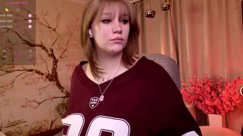 Snapshot of morvelyn chatting on 11-25-25, 02:50 morvelyn online show from 11-25-25, 02:50