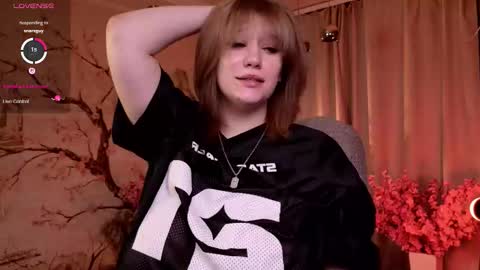 Snapshot of morvelyn chatting on 11-26-25, 03:02 morvelyn online show from 11-26-25, 03:02