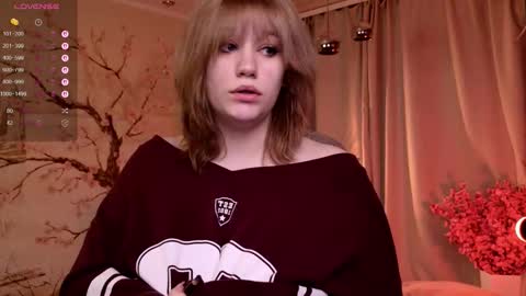 Snapshot of morvelyn chatting on 11-28-25, 12:41 morvelyn online show from 11-28-25, 12:41