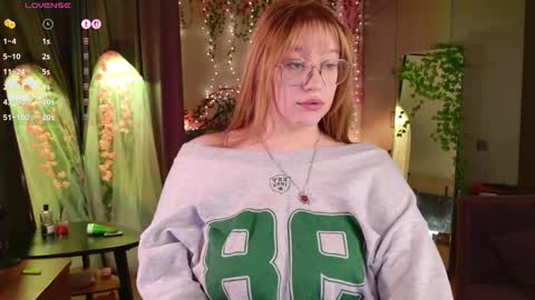 Snapshot of morvelyn chatting on 02-25-26, 08:29 morvelyn online show from 02-25-26, 08:29