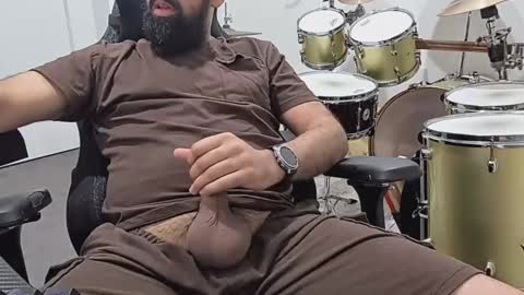 melb guy29 online show from 11-17-25, 02:45