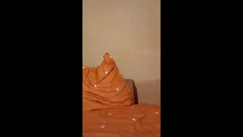 Snapshot of mospeleu chatting on 03-08-26, 05:22 Nomadu online show from 03-08-26, 05:22