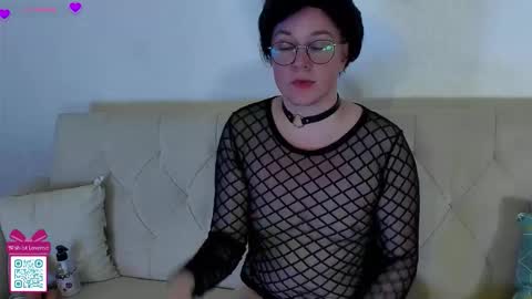 Snapshot of mossprince chatting on 09-11-25, 08:14 Cernos online show from 09-11-25, 08:14