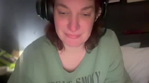 Snapshot of mossy_mommy chatting on 02-17-25, 02:42 Mossy Mommy online show from 02-17-25, 02:42