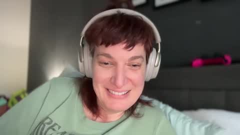 Snapshot of mossy_mommy chatting on 02-17-25, 10:36 Mossy Mommy online show from 02-17-25, 10:36