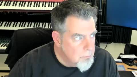 Snapshot of mostly_unbothered chatting on 09-13-25, 04:23 mostly_unbothered online show from 09-13-25, 04:23