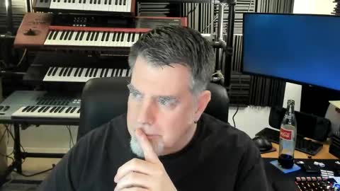 Snapshot of mostly_unbothered chatting on 01-11-26, 10:42 mostly_unbothered online show from 01-11-26, 10:42