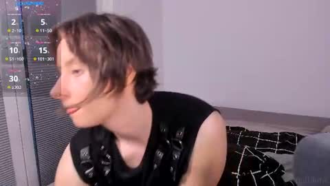Snapshot of mothkink chatting on 07-01-26, 06:51 mothkink Moth - online show from 07-01-26, 06:51