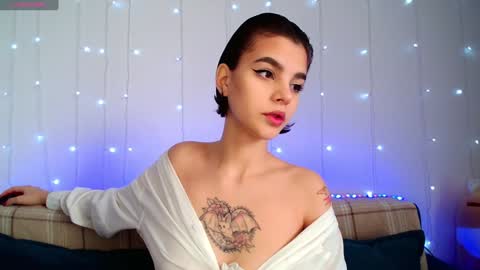 Snapshot of moto_ponchik chatting on 02-05-25, 08:43 Kris online show from 02-05-25, 08:43