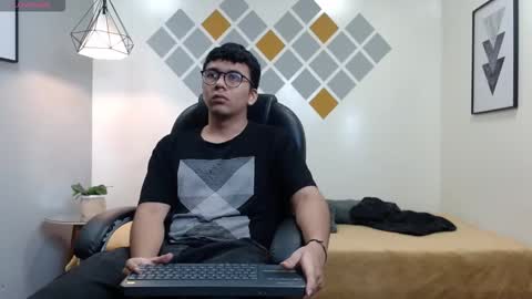 Mou Fly online show from 09-17-25, 01:02