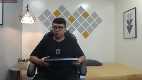 Mou Fly online show from 09-24-25, 11:35