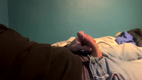 Snapshot of mouillelenos chatting on 01-13-26, 02:44 CamO online show from 01-13-26, 02:44