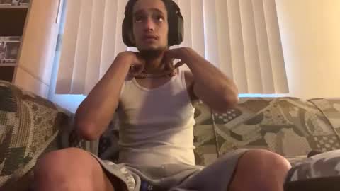 Snapshot of mouli23r chatting on 02-04-26, 12:05 mouli23r online show from 02-04-26, 12:05