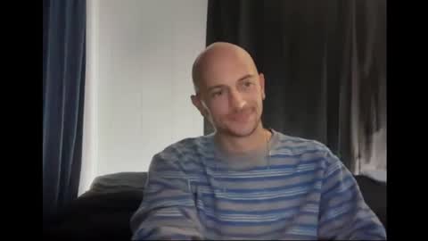 mount_vesuvius online show from 06-17-26, 02:07