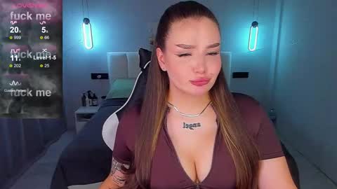 Snapshot of mousemother chatting on 11-15-25, 09:28 Carolina online show from 11-15-25, 09:28