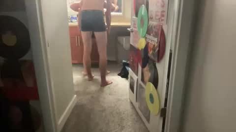 Snapshot of mr_40oz_lush chatting on 01-10-26, 08:16 The Honey Pot Pooh Bear online show from 01-10-26, 08:16