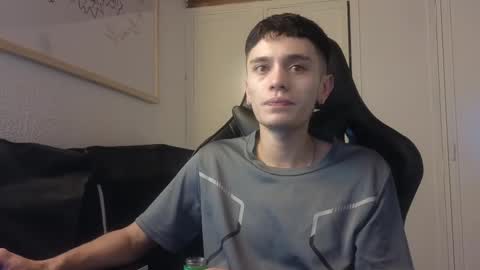 Snapshot of mr_andresr chatting on 02-24-25, 08:58 Andy online show from 02-24-25, 08:58