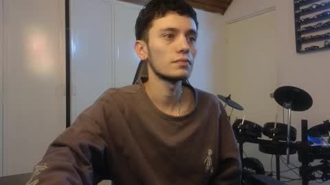 Snapshot of mr_andresr chatting on 11-03-25, 03:30 Andy online show from 11-03-25, 03:30