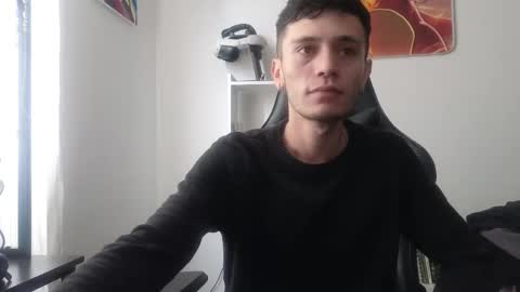 Snapshot of mr_andresr chatting on 03-04-26, 06:58 Andy online show from 03-04-26, 06:58